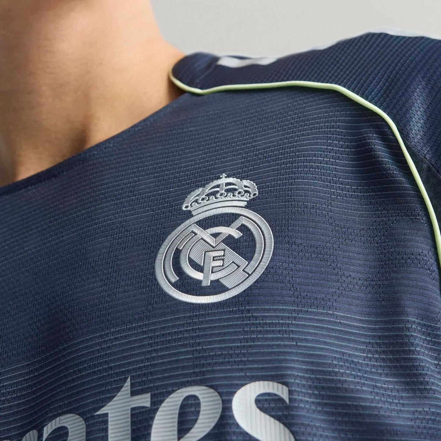 Real Madrid  Shirt 2025-26 Away